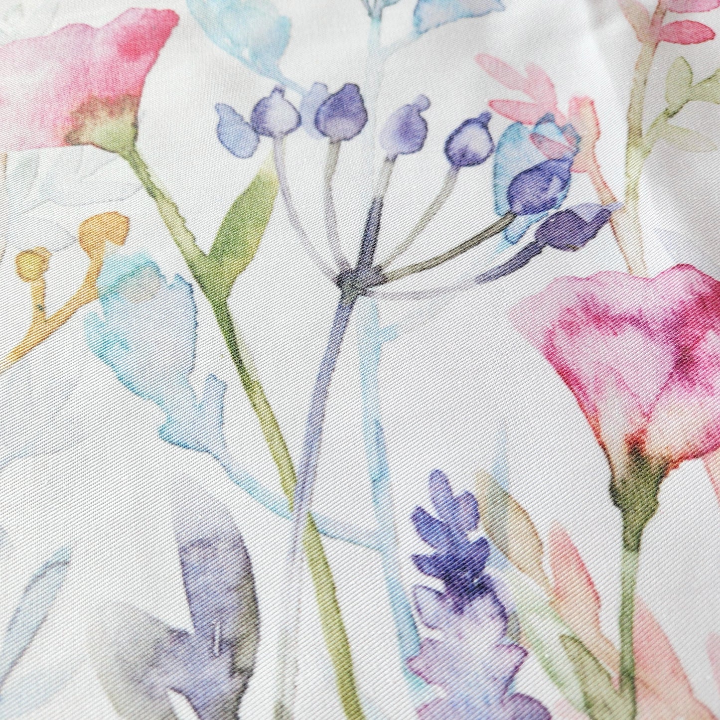 Cotton Twill Table Runner 'Willd Flowers'