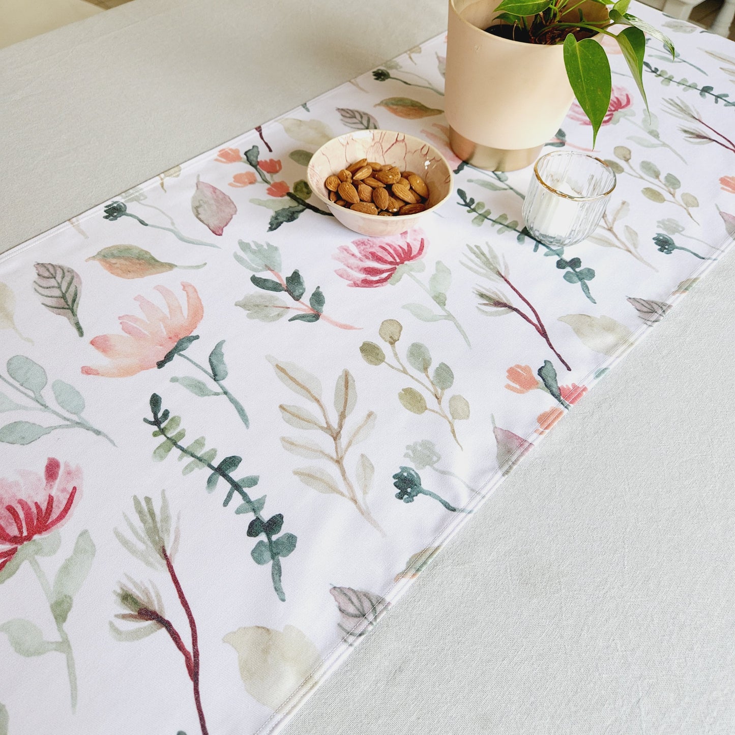 Cotton Twill Table Runner 'Pink Flowers'