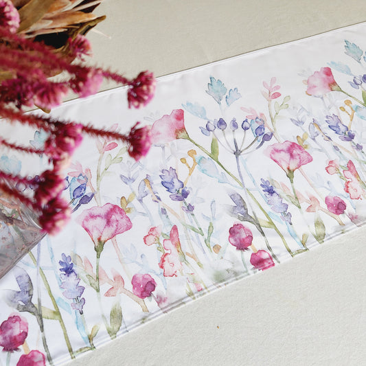 Cotton Twill Table Runner 'Willd Flowers'