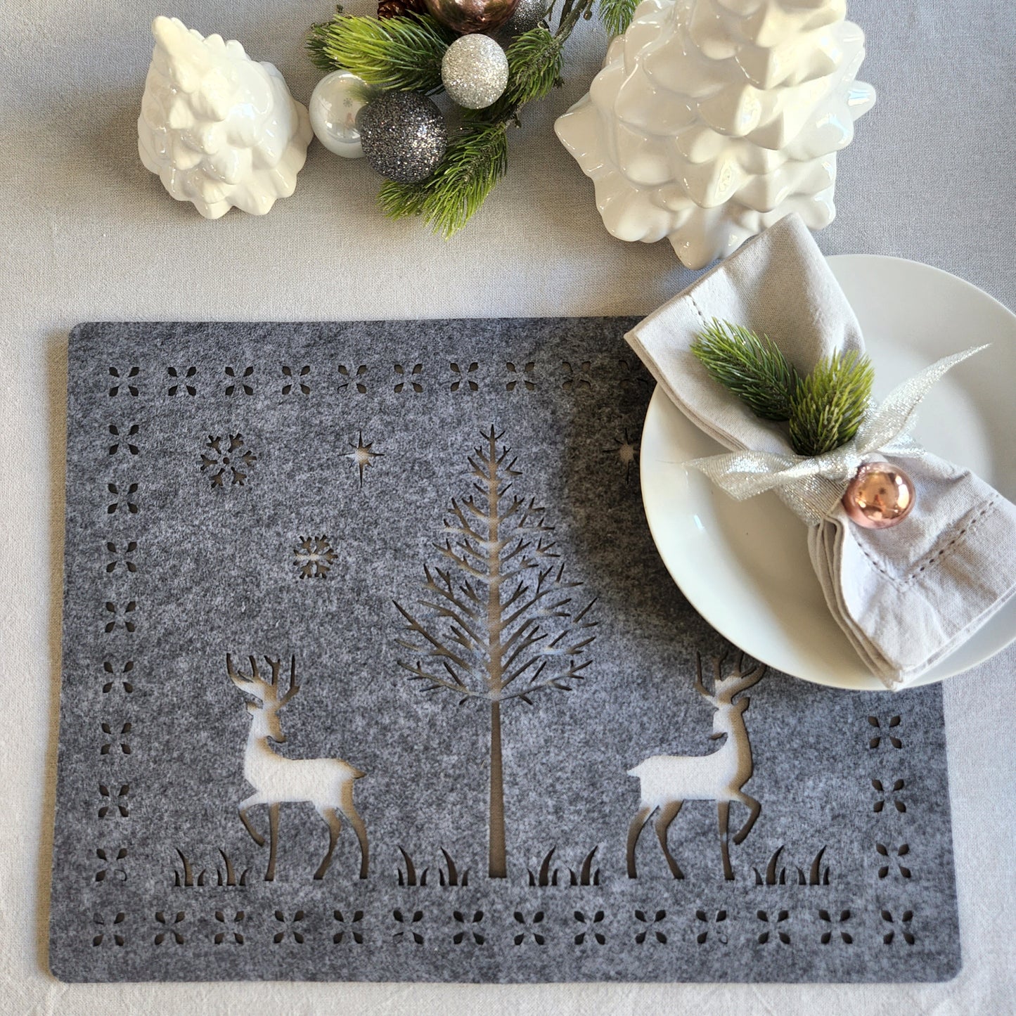 (Pack of 4) Grey Felt Reindeer Placemats