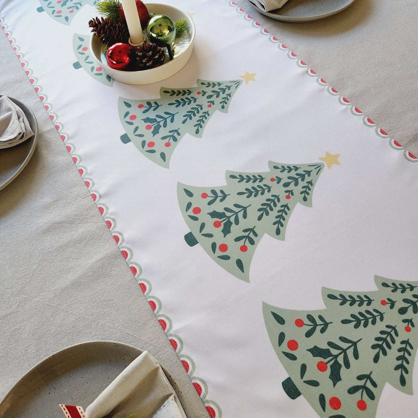 Cotton Twill Table Runner 'Green Christmas Trees'