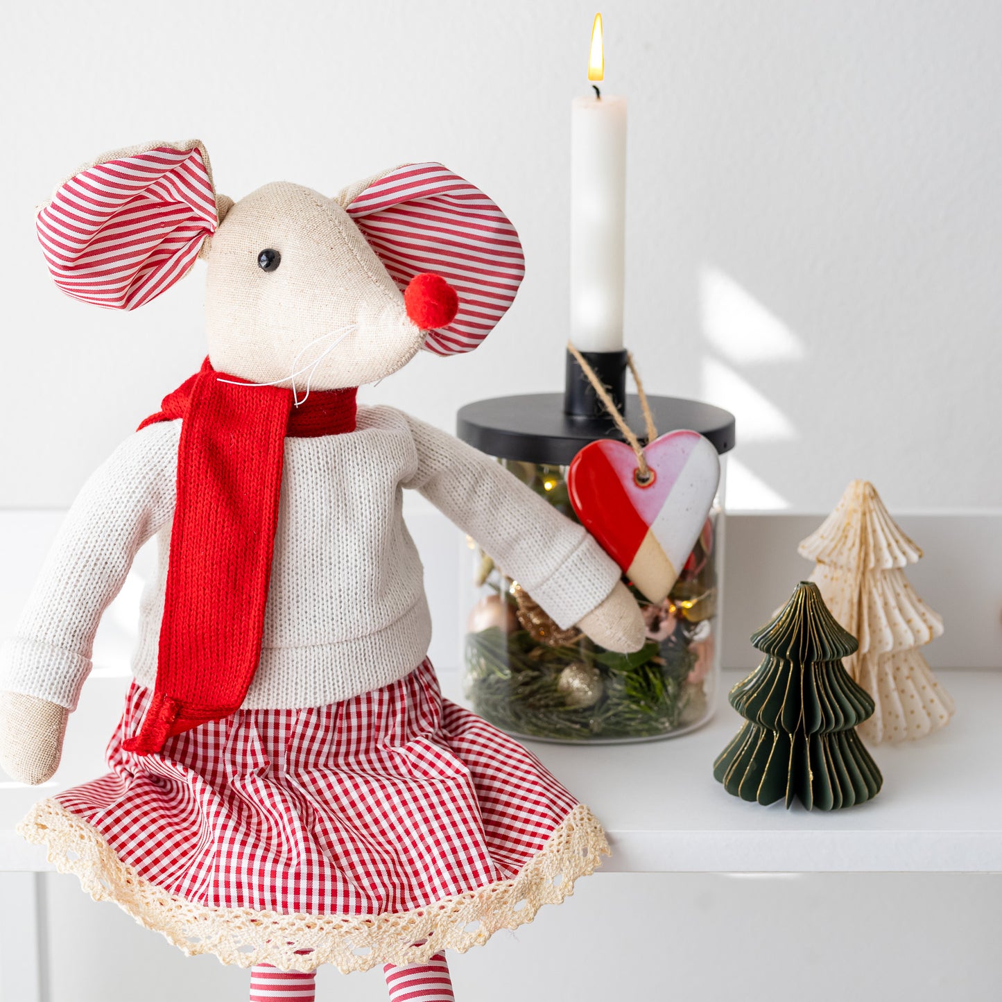 Red & Beige Sitting Girl Mouse