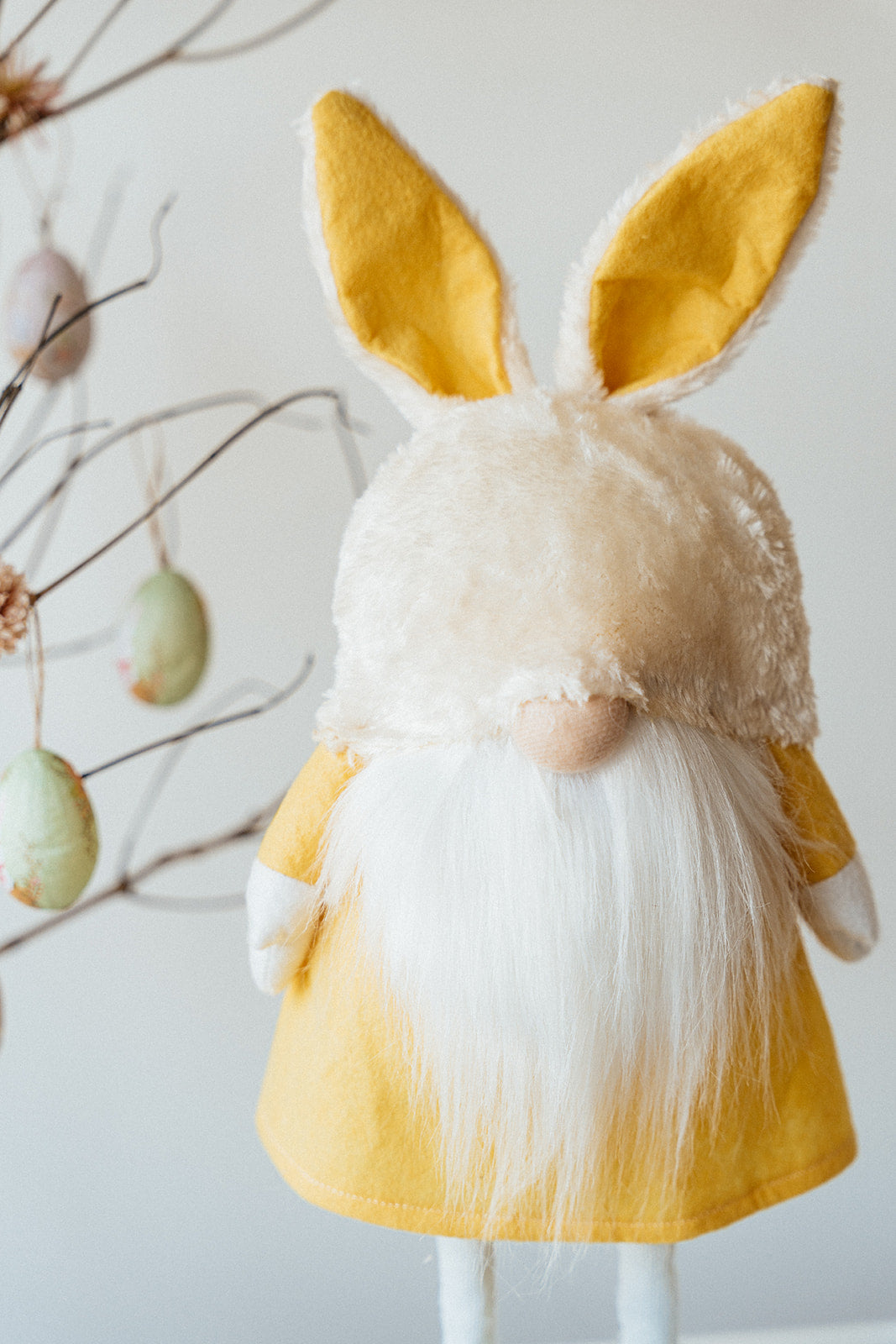 Bunny Gnome with extendable legs - YELLOW