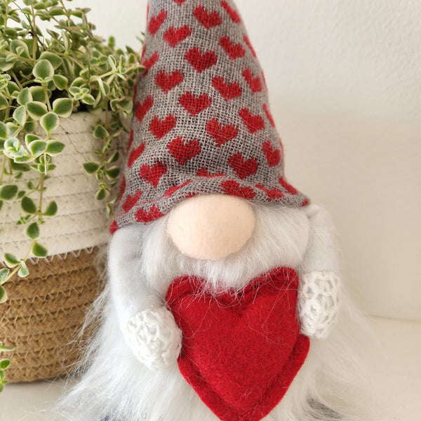 Grey Heart Gnome 25cm