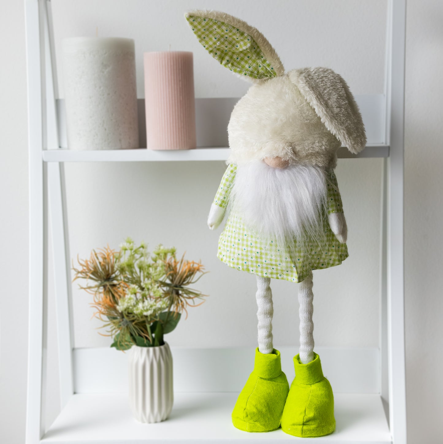 Bunny Gnome with extendable legs - GREEN